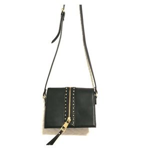 Steve Madden Small Black Purse w/ Zipper